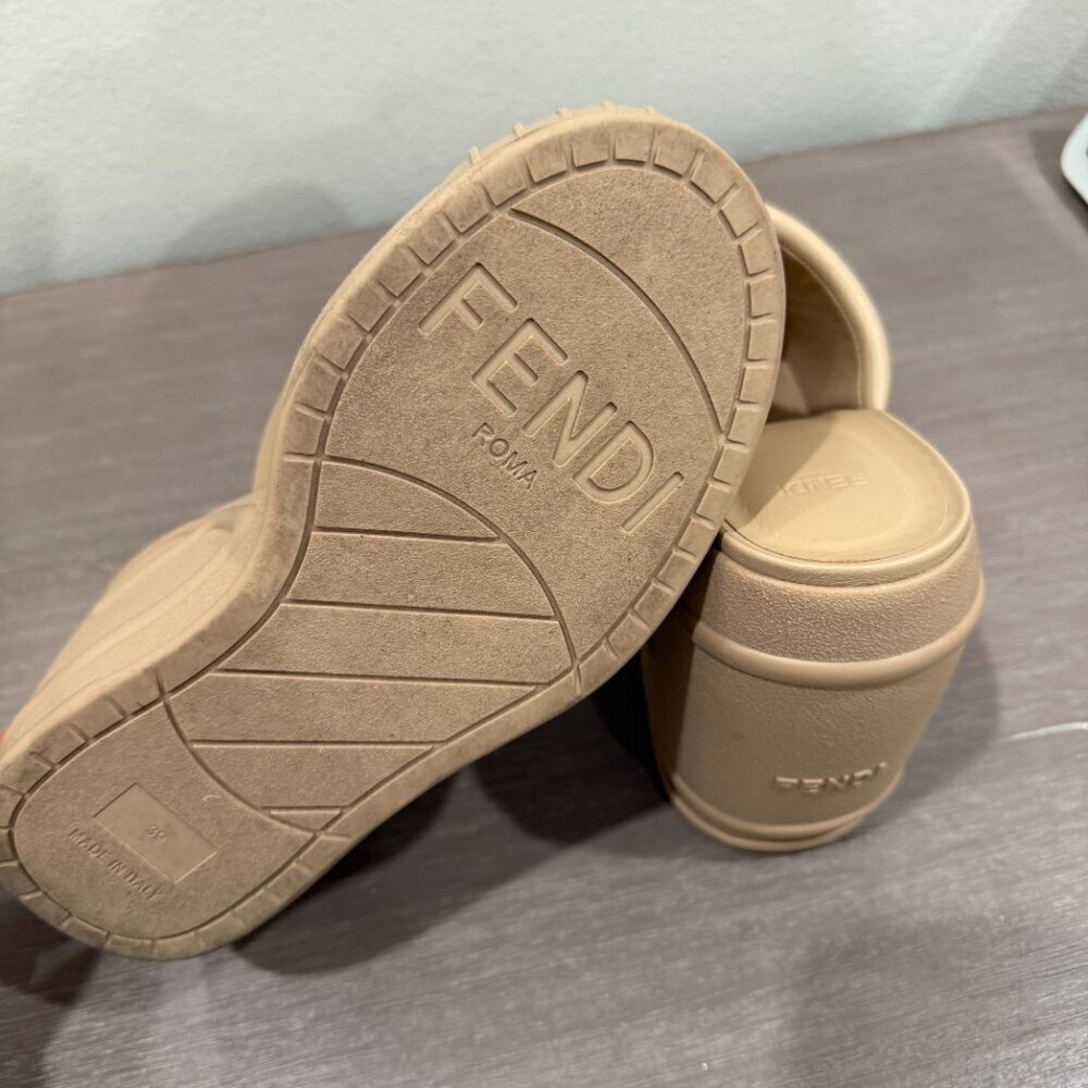 Fendi Padded Leather Platform Wedge Slides - Authentic - Picture 12 of 12